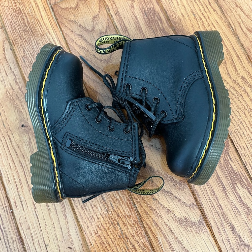 Dr Martens Delaney 1460 Boots Size 4C (Baby/Walker)